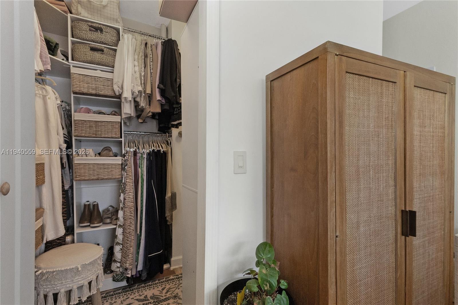 DECOLUX CONDO - Residential