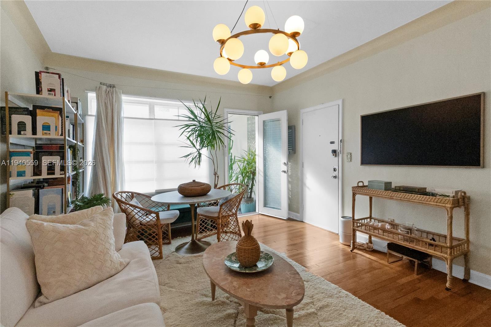 DECOLUX CONDO - Residential