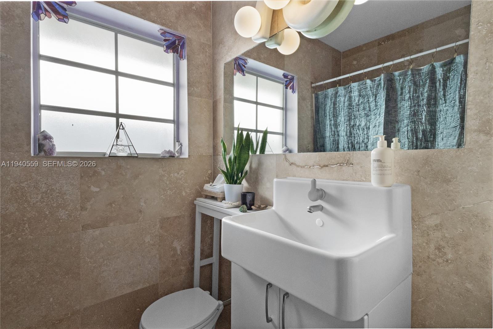 DECOLUX CONDO - Residential