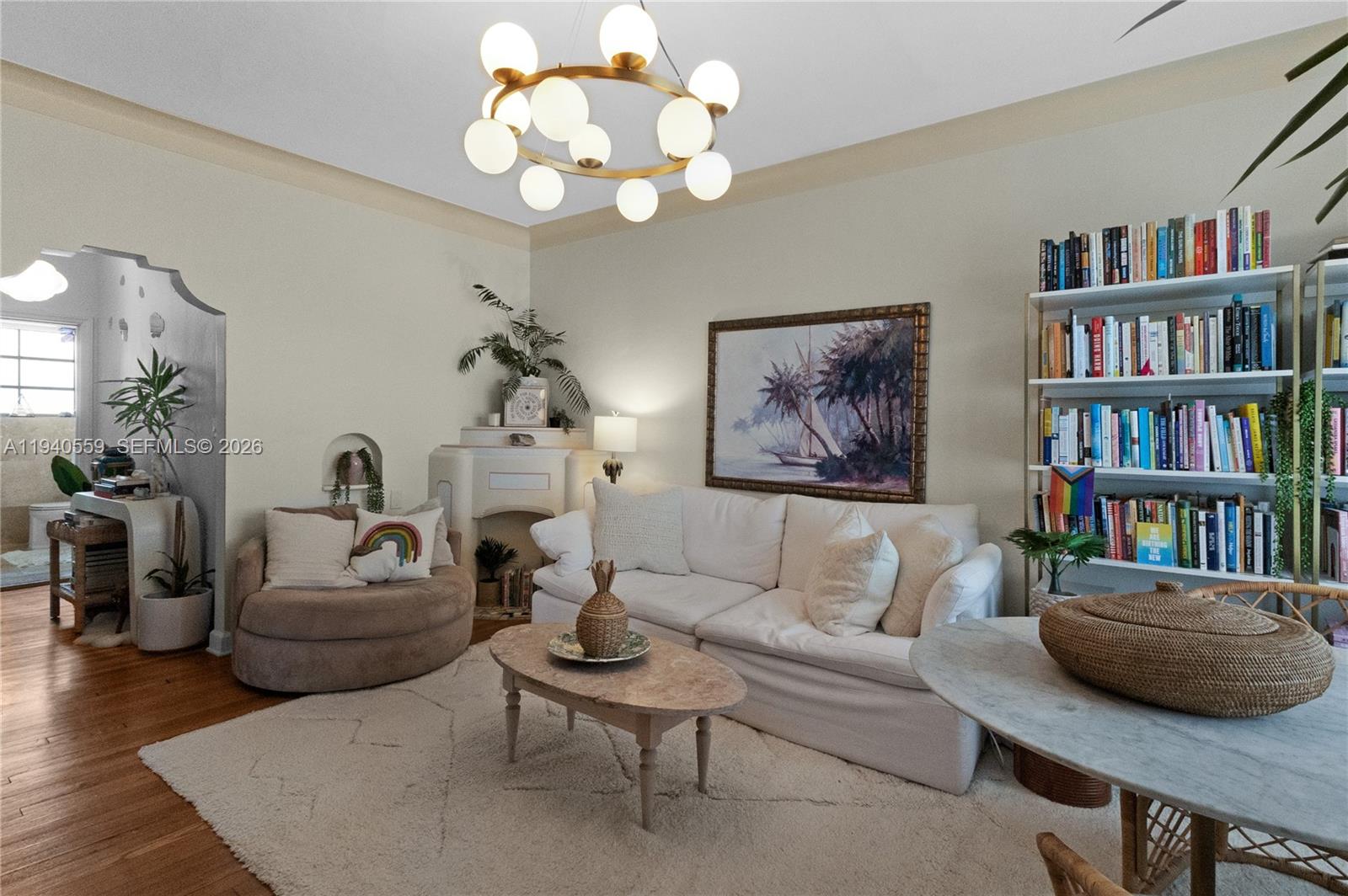 DECOLUX CONDO - Residential