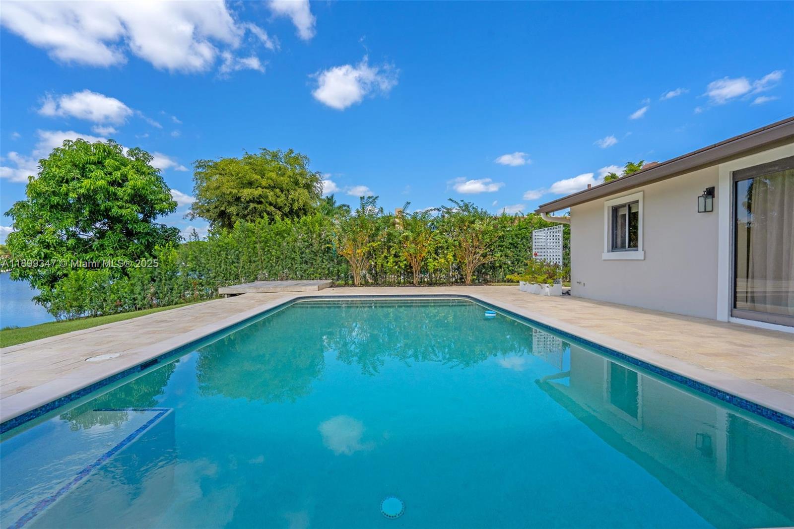 MIAMI LAKES SEC 3 - Residential