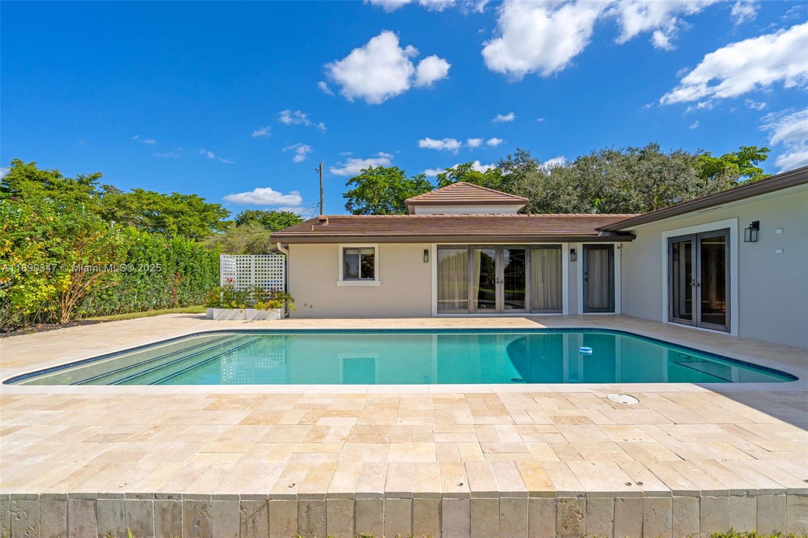 MIAMI LAKES SEC 3 - Residential