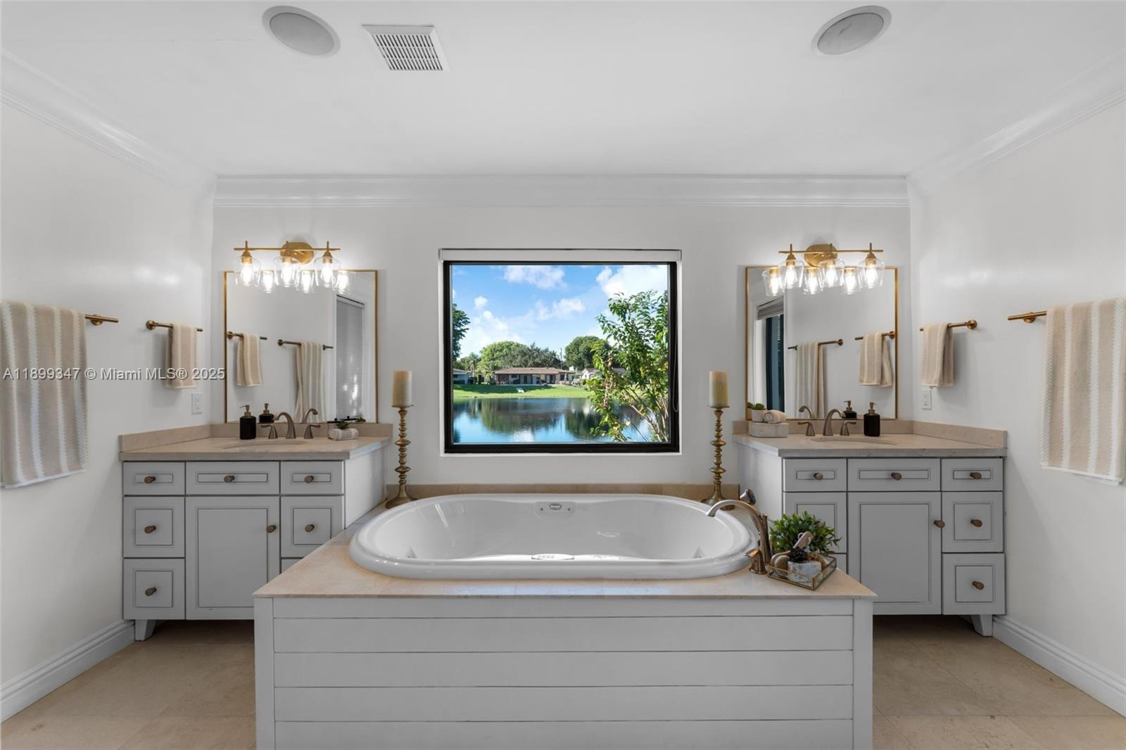 MIAMI LAKES SEC 3 - Residential