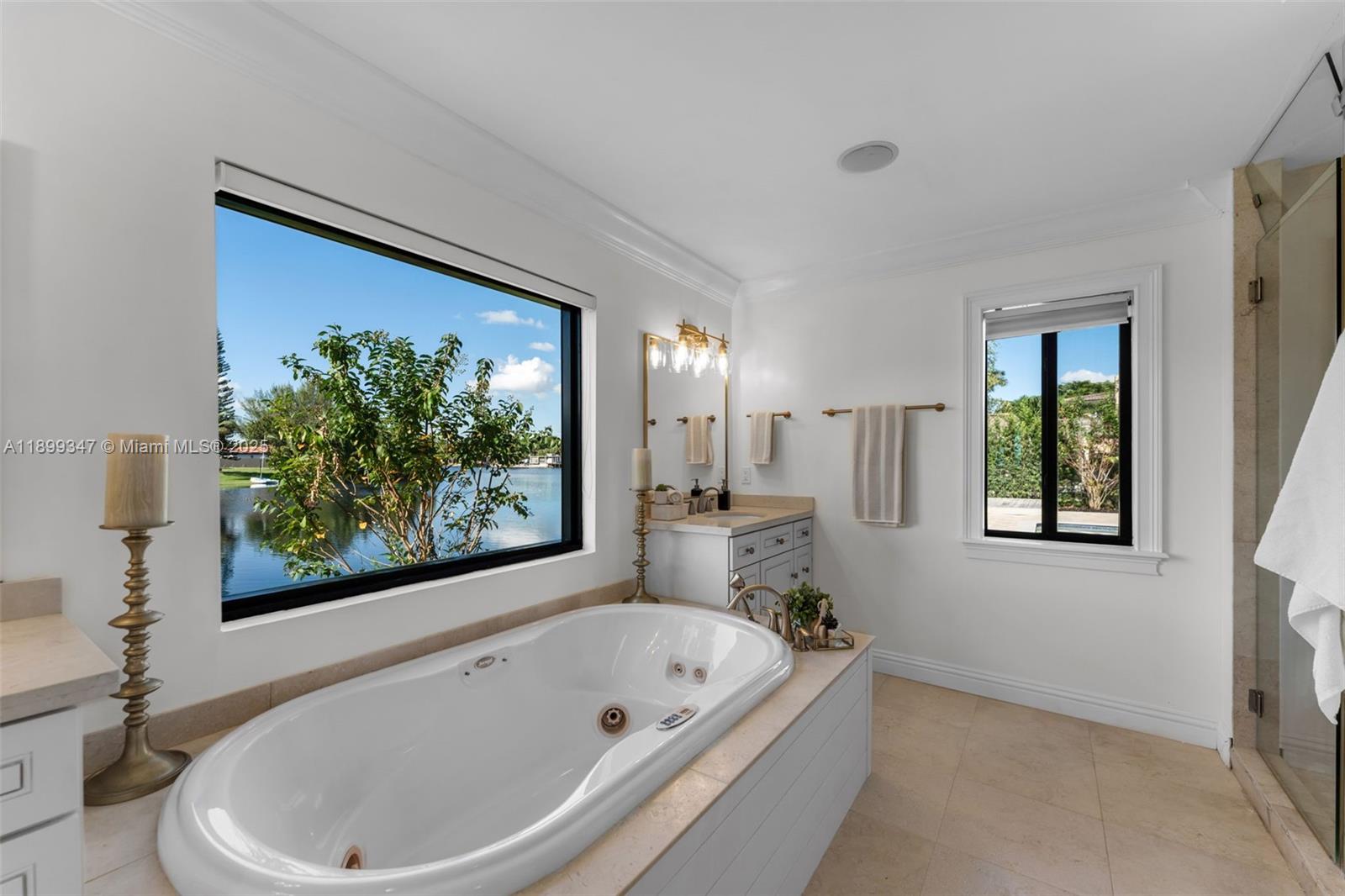 MIAMI LAKES SEC 3 - Residential