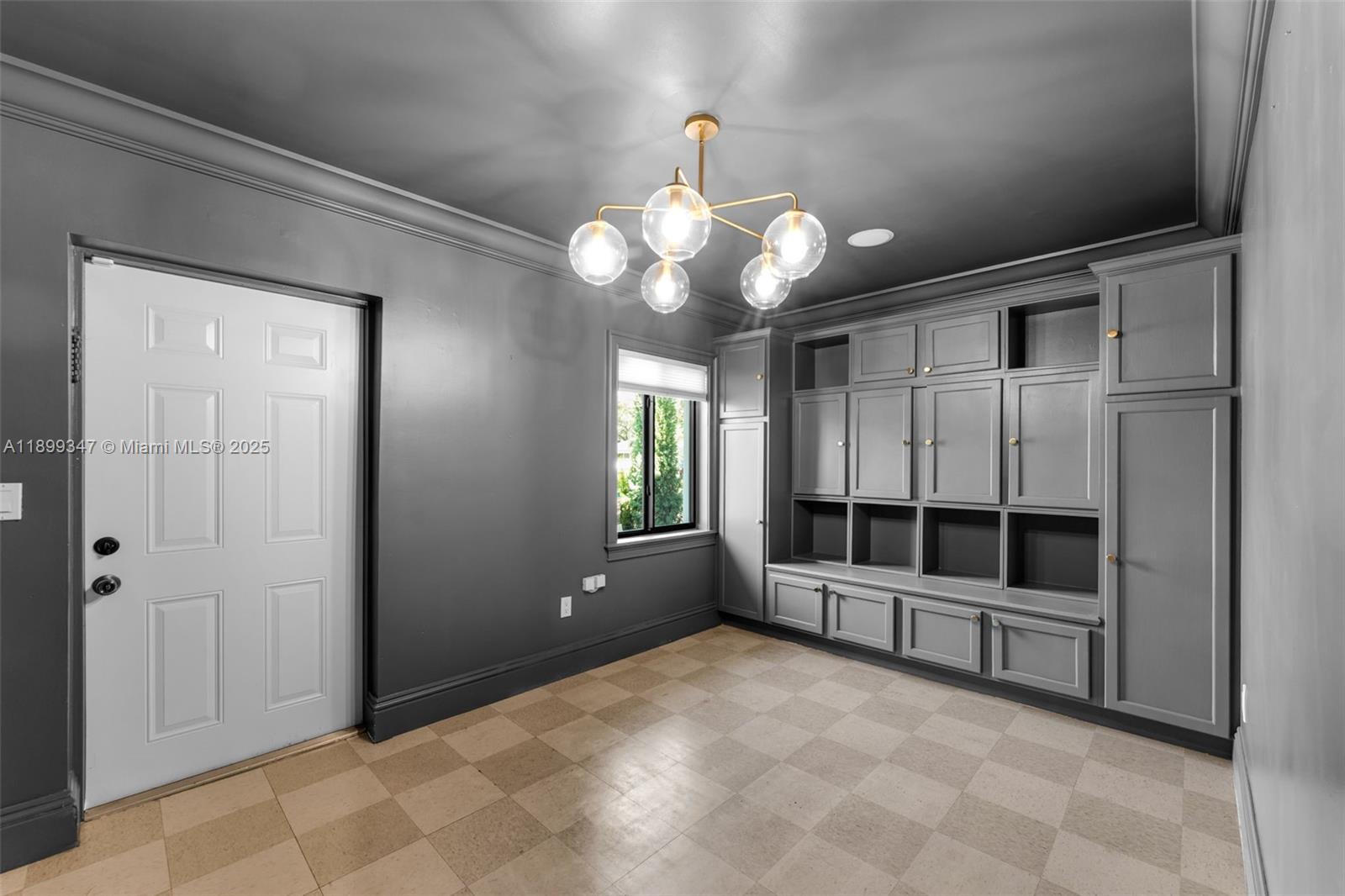 MIAMI LAKES SEC 3 - Residential