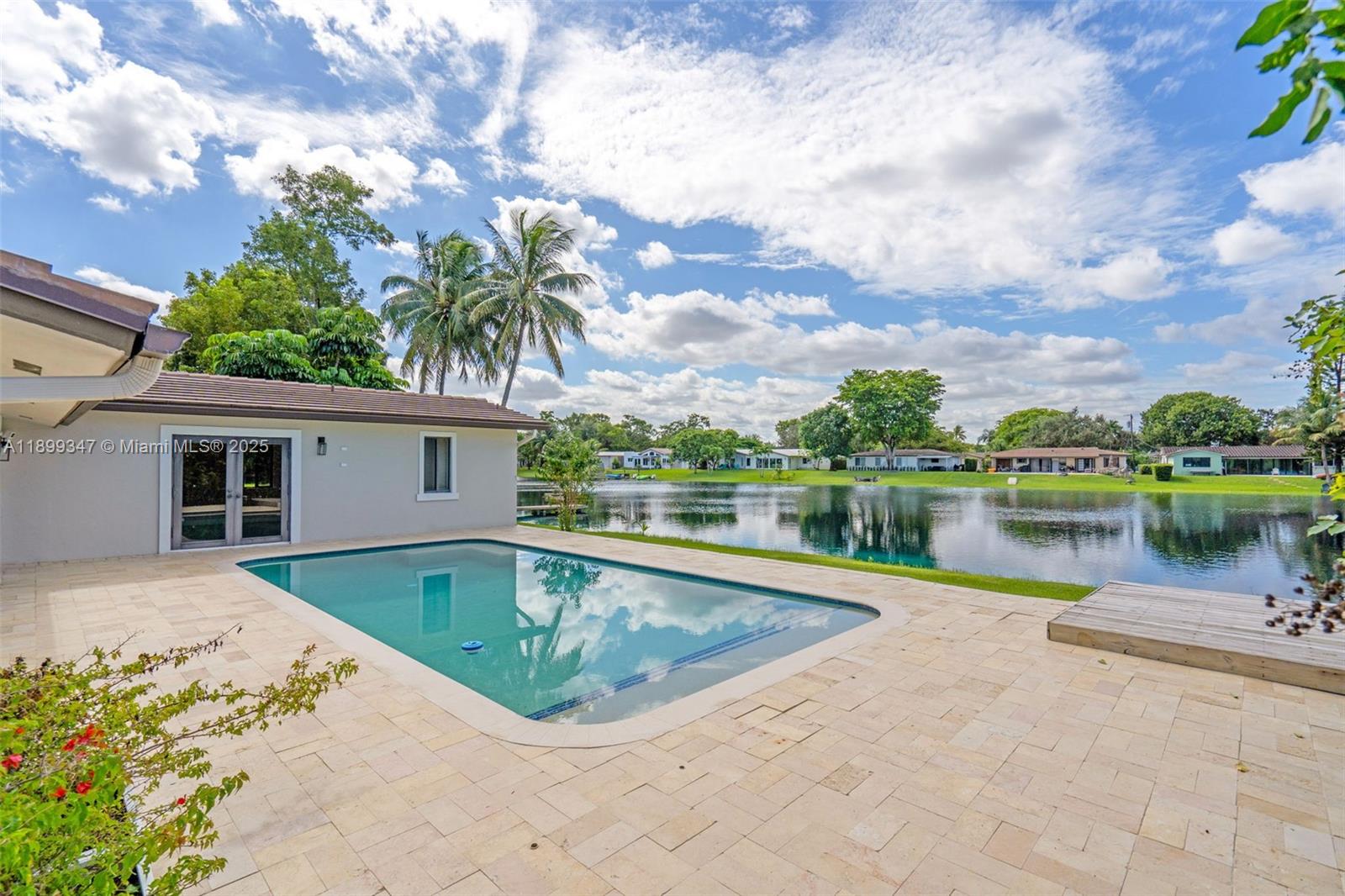 MIAMI LAKES SEC 3 - Residential