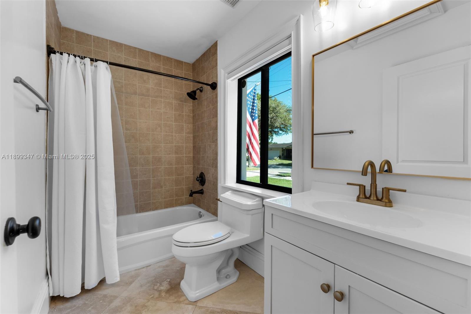 MIAMI LAKES SEC 3 - Residential