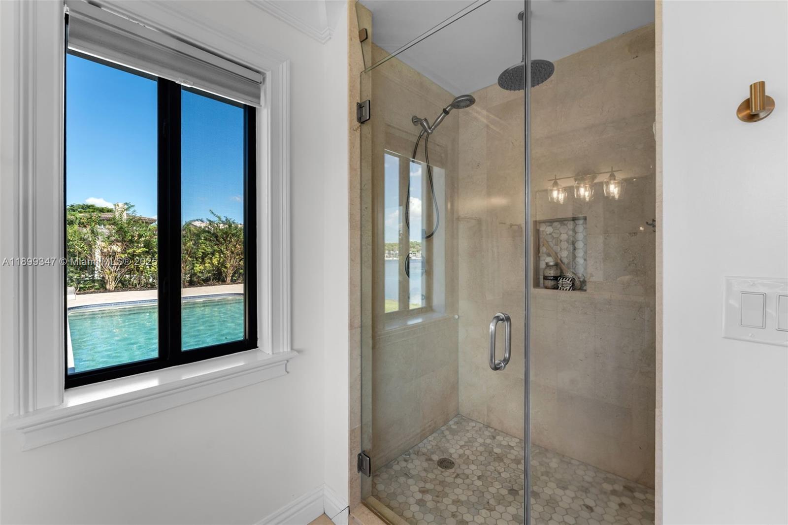 MIAMI LAKES SEC 3 - Residential