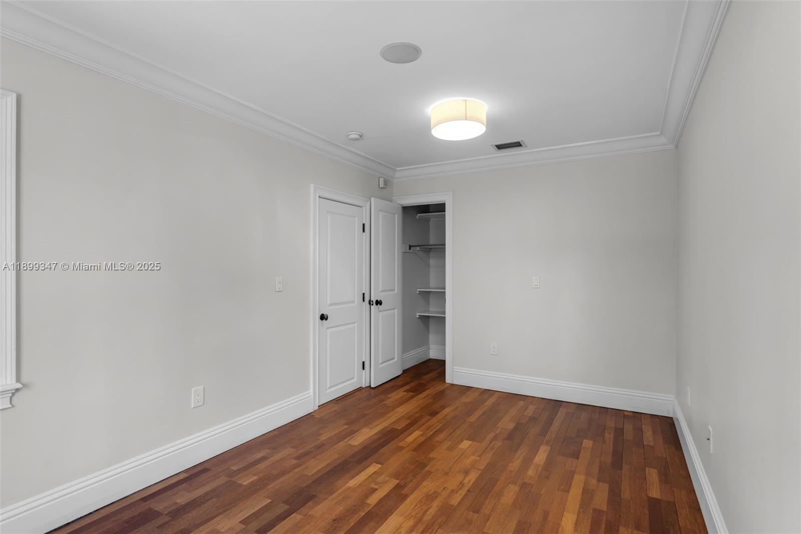 MIAMI LAKES SEC 3 - Residential