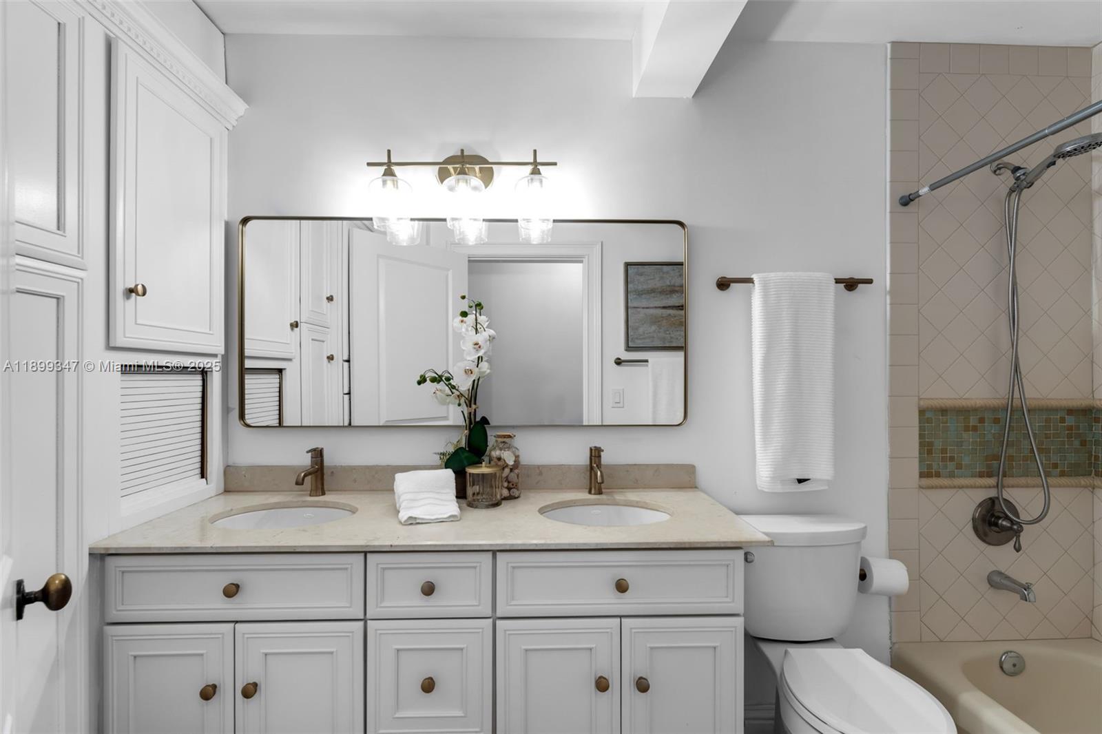 MIAMI LAKES SEC 3 - Residential