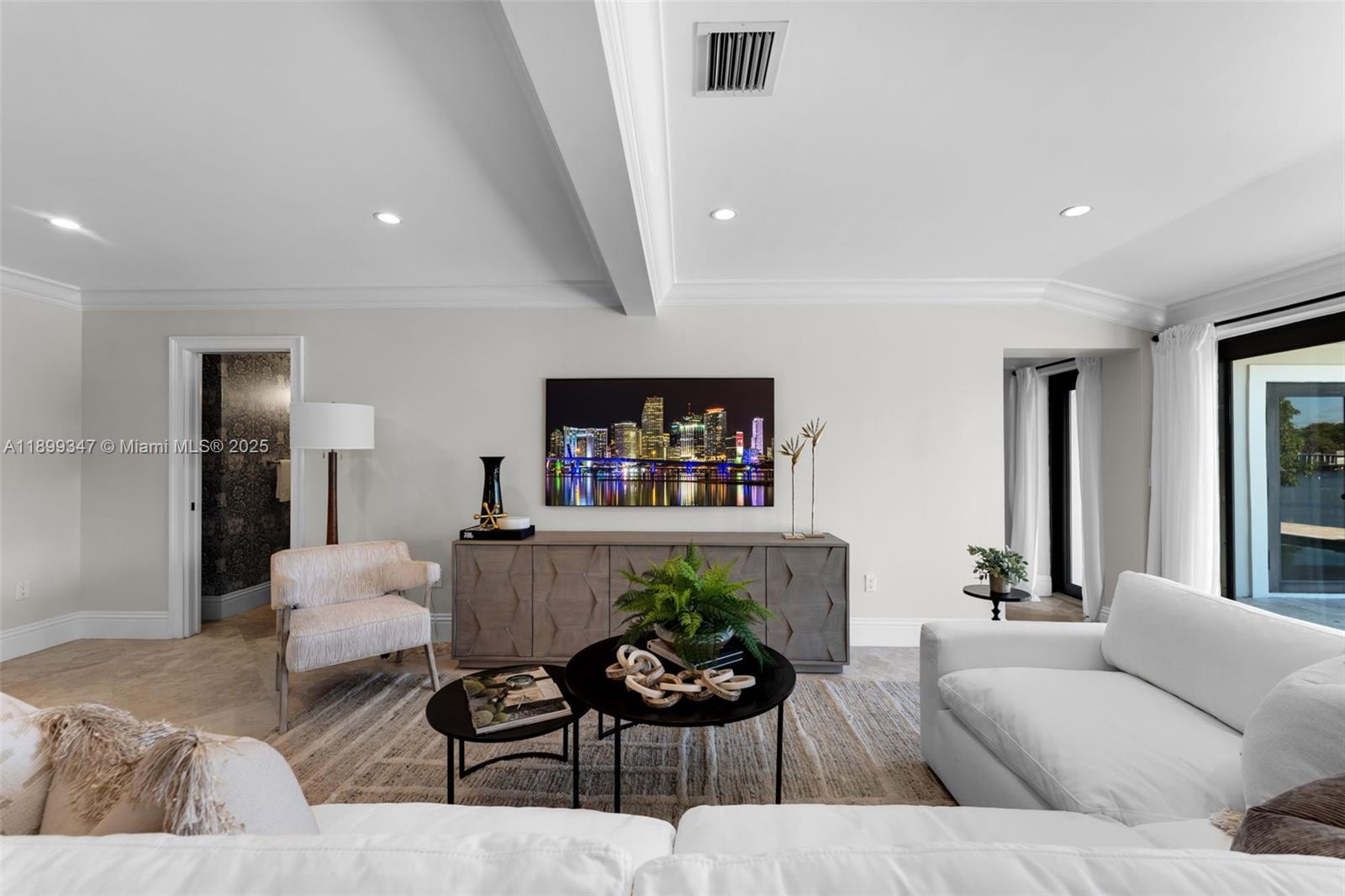 MIAMI LAKES SEC 3 - Residential