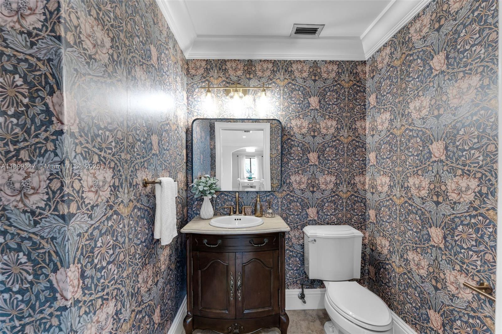 MIAMI LAKES SEC 3 - Residential