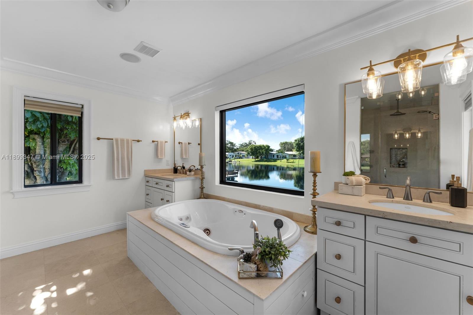 MIAMI LAKES SEC 3 - Residential