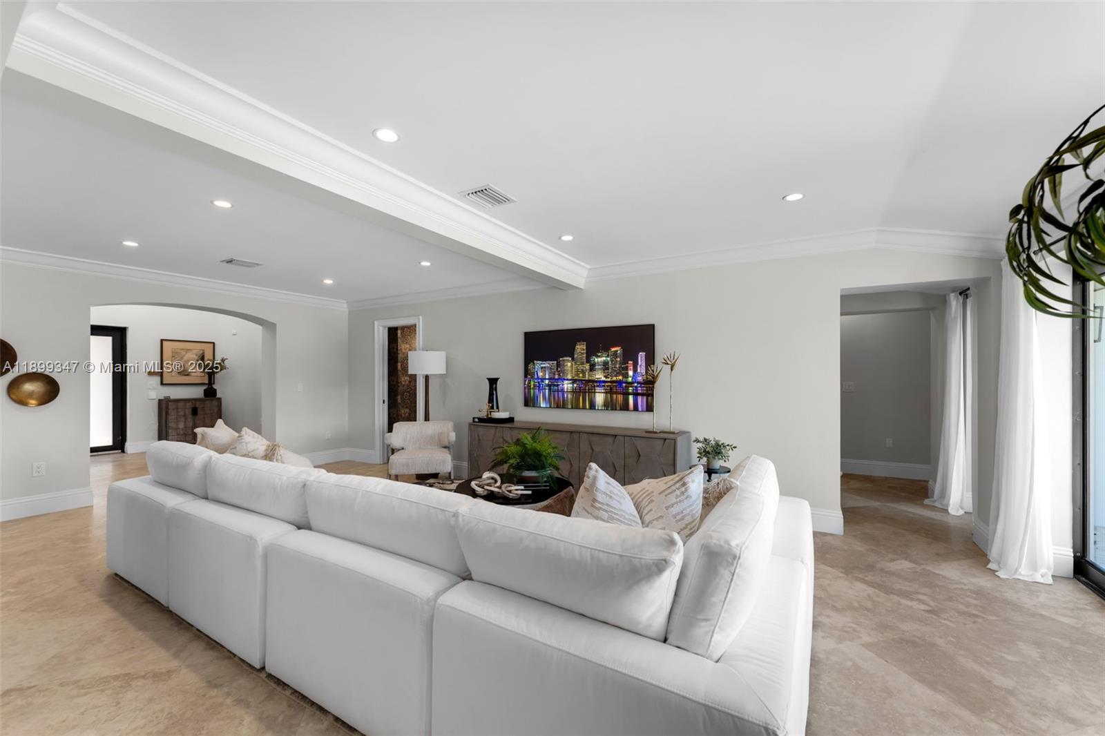 MIAMI LAKES SEC 3 - Residential