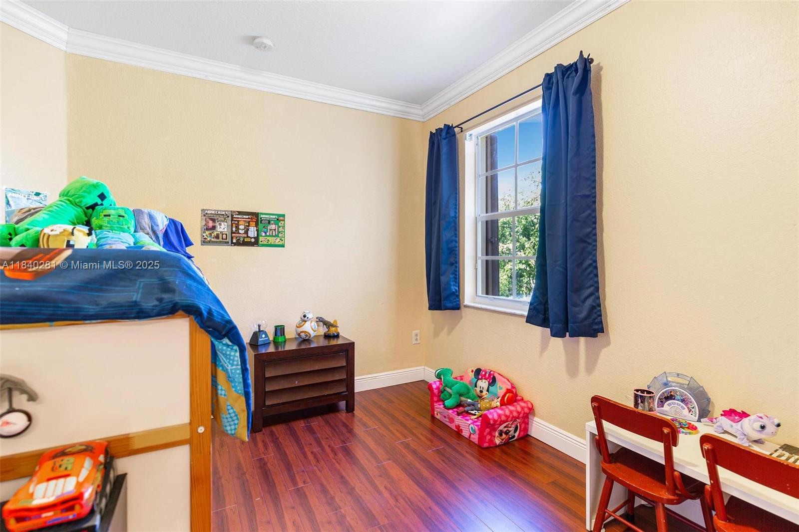 THE SHORES CONDO NO 1 - Residential