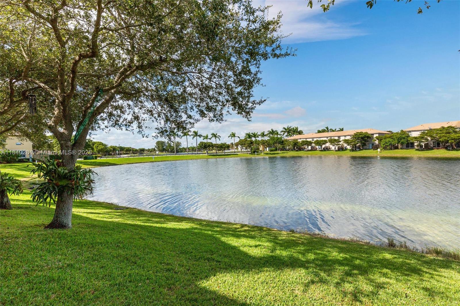 THE SHORES CONDO NO 1 - Residential