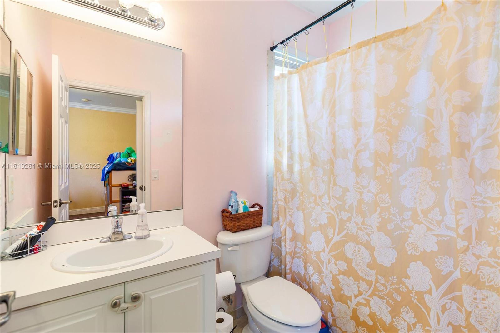 THE SHORES CONDO NO 1 - Residential