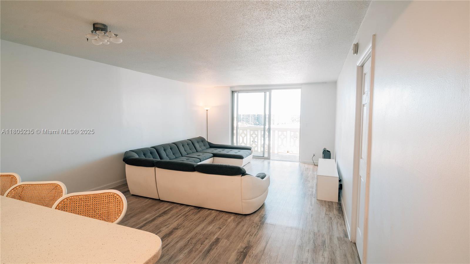 IMPERIAL TOWERS CONDO - Residential