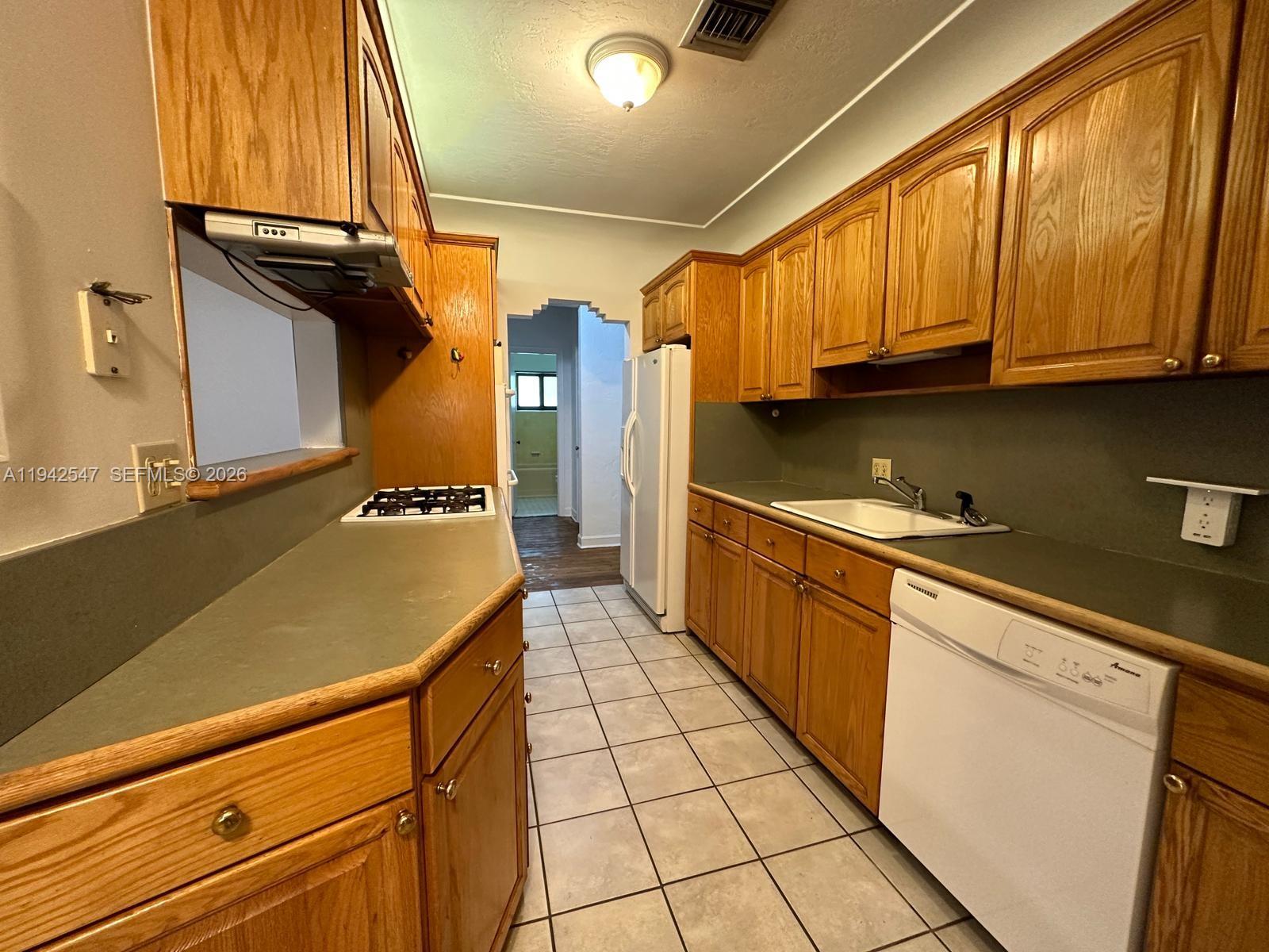 AUBURN HEIGHTS - Residential Lease