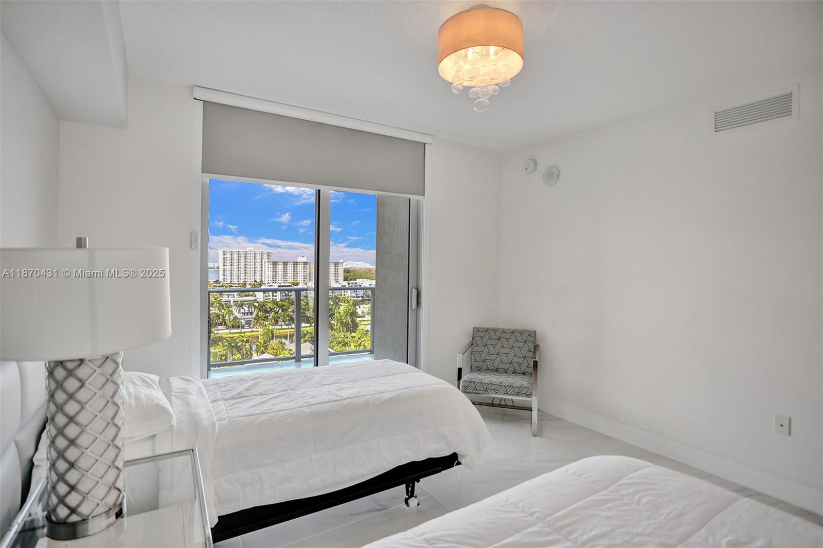 PARQUE TOWERS CONDO - Residential