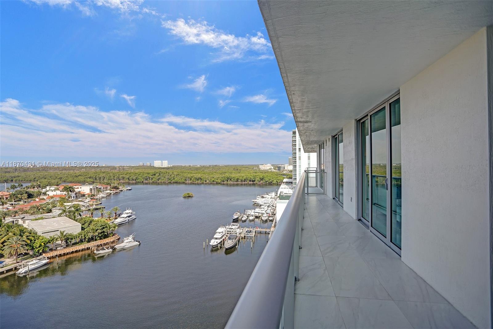 PARQUE TOWERS CONDO - Residential