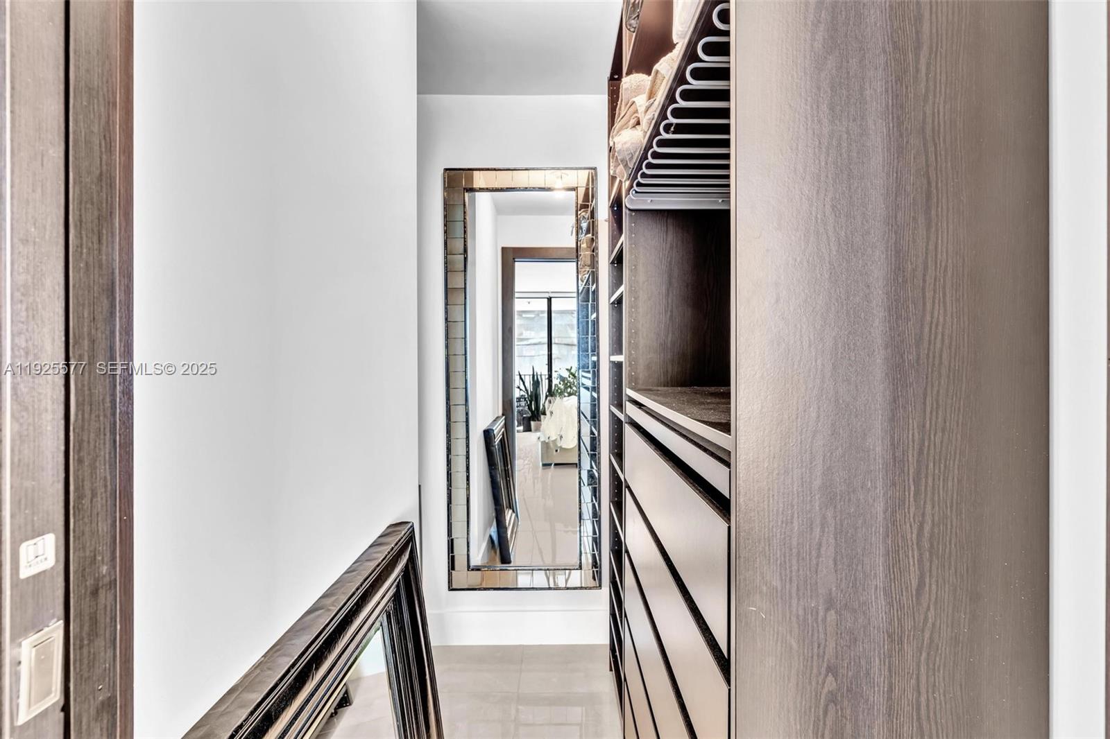 BRICKELL PLACE CONDO - Residential