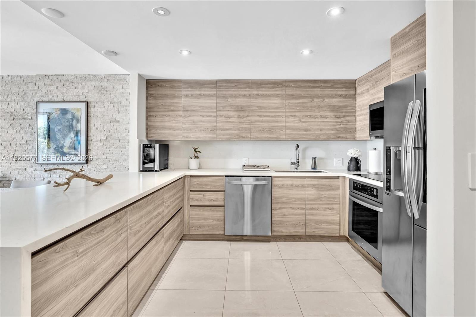 BRICKELL PLACE CONDO - Residential
