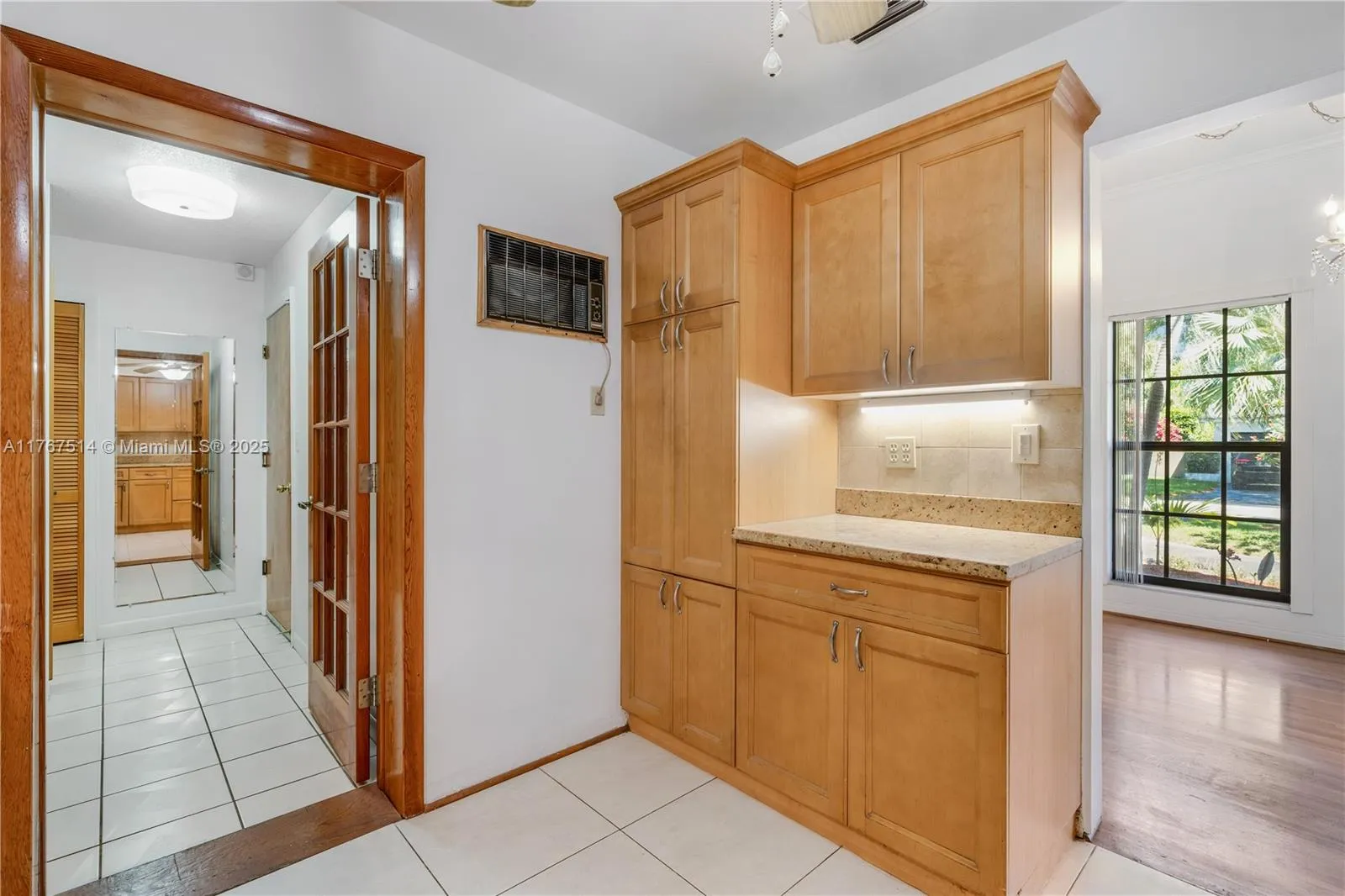 South Miami, Florida 33143, United States, 4 Bedrooms Bedrooms, ,3 BathroomsBathrooms,Residential,Active,93609