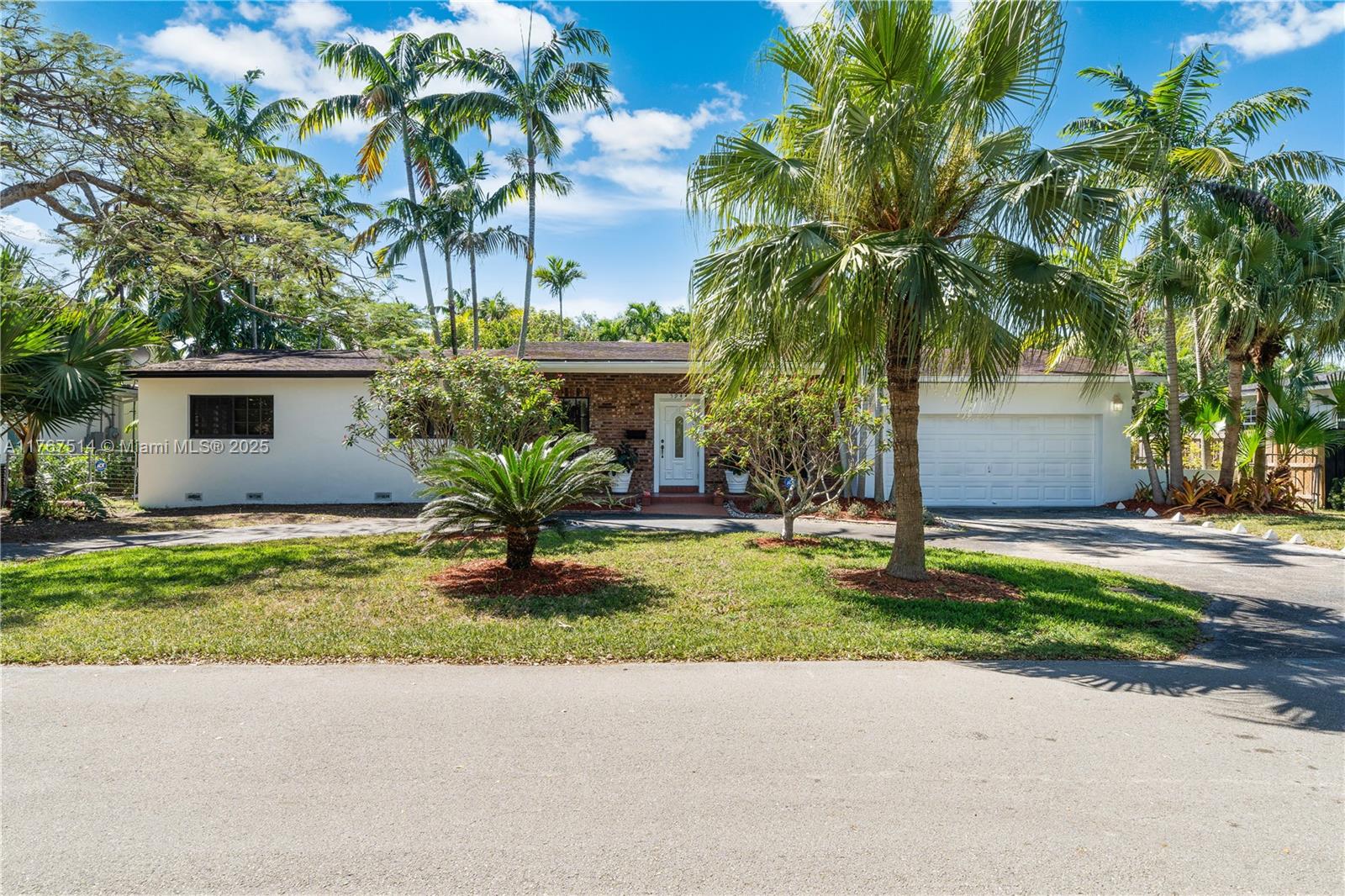 Property for Sale at 5944 Sw 64th Pl, South Miami, Miami-Dade County, Florida - Bedrooms: 4 
Bathrooms: 3  - $1,250,000
