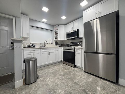 10865 SW 112th Ave 209 Miami FL 33176