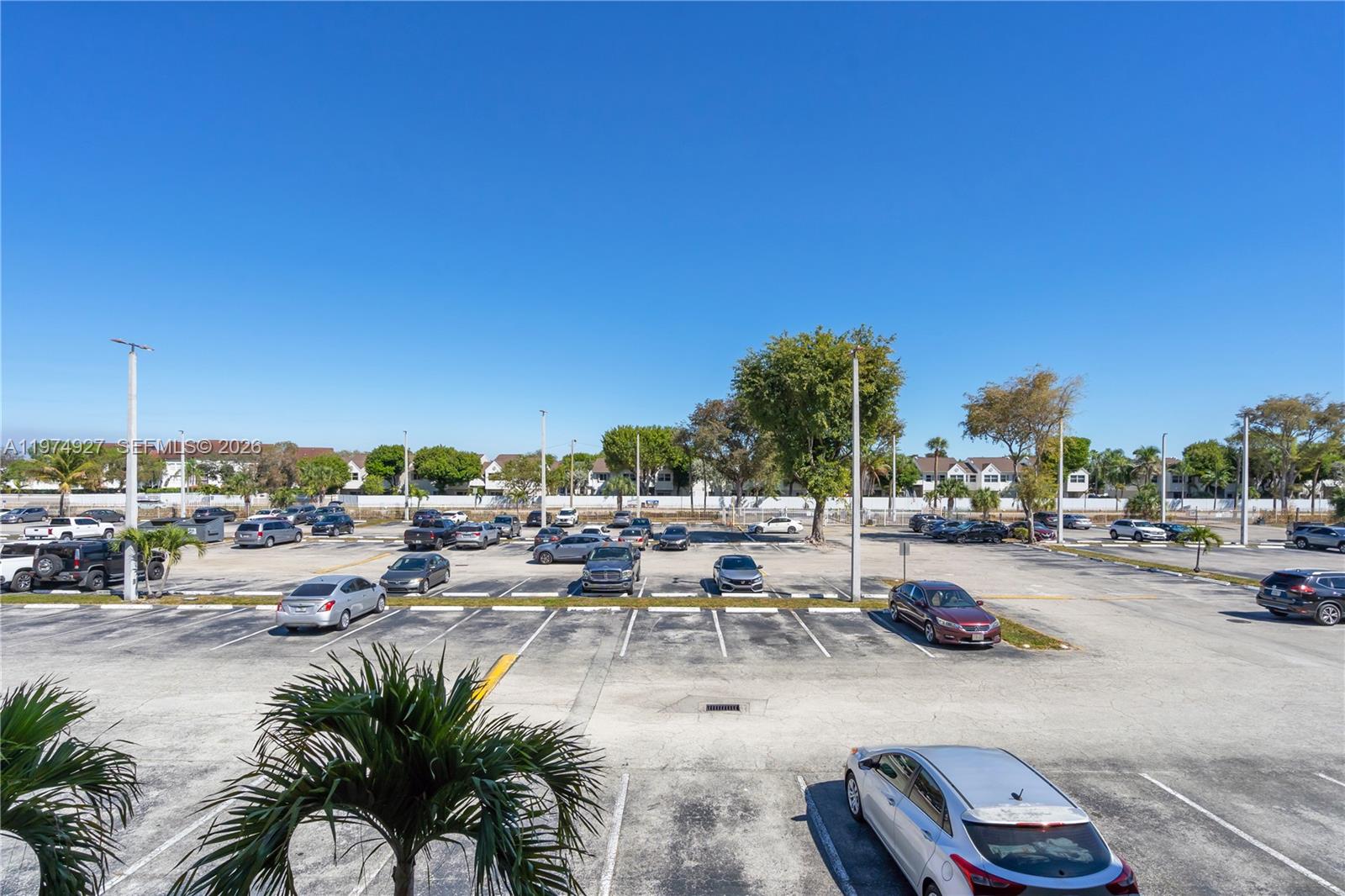 LAKEVIEW GARDENS AT MIAMI - Residential