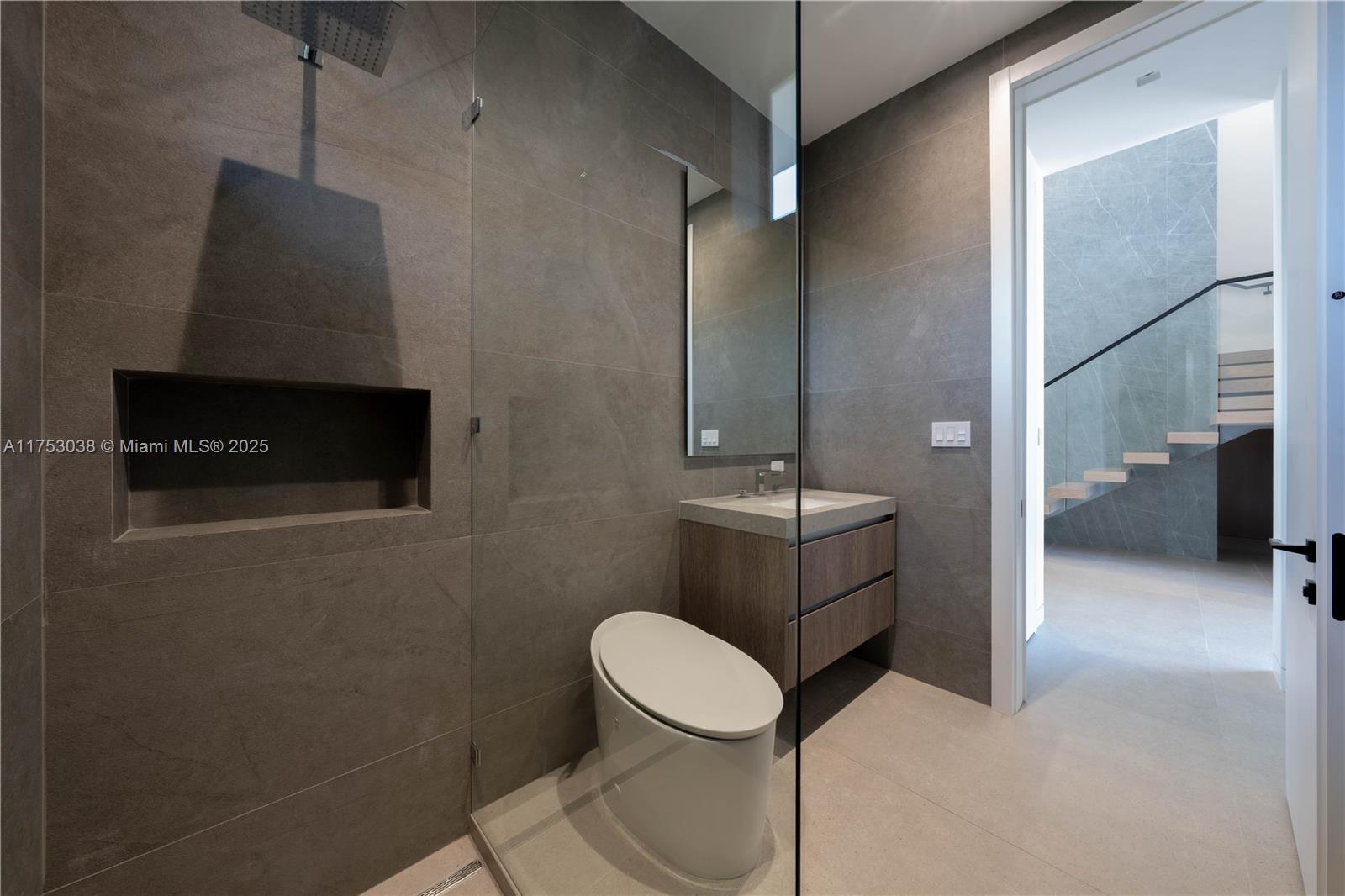 BAYC HEIGHTS - Residential