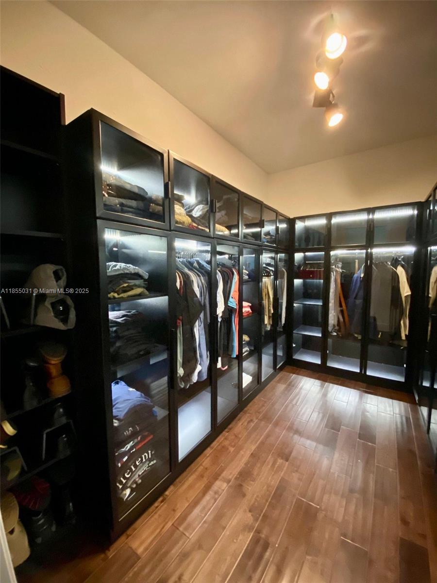 POD 2 AT MONARCH LAKES - Residential