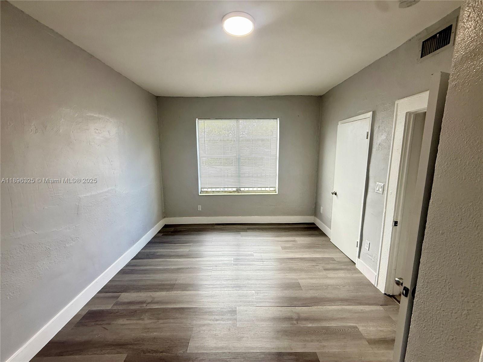 LAWRENCE ESTATE EAST ADDN - Residential Lease