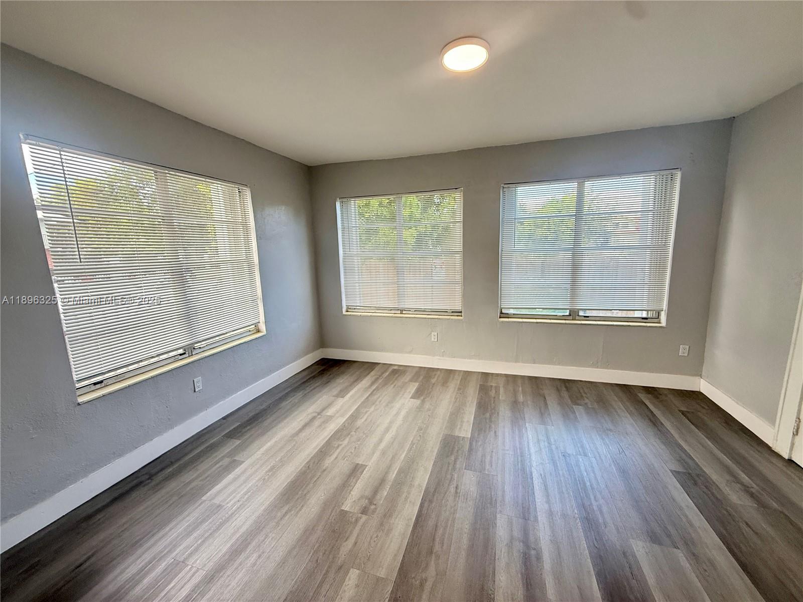 LAWRENCE ESTATE EAST ADDN - Residential Lease