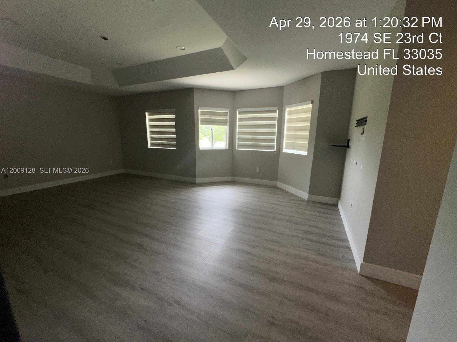 PALM ISLE ESTATES - Residential