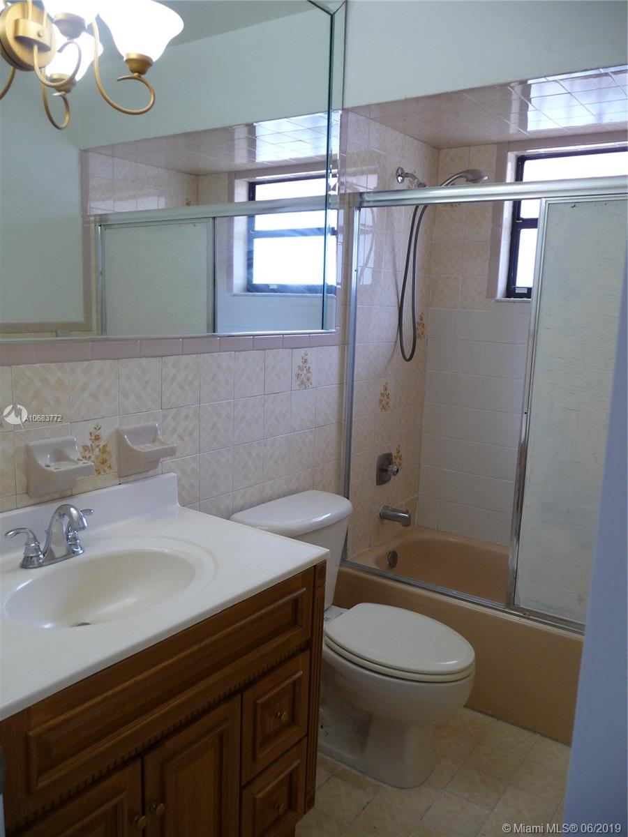 TAMIAMI CITY - Residential