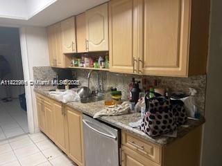 251 SW 16th St