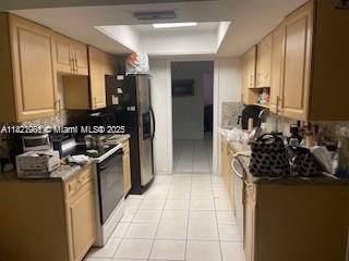 251 SW 16th St