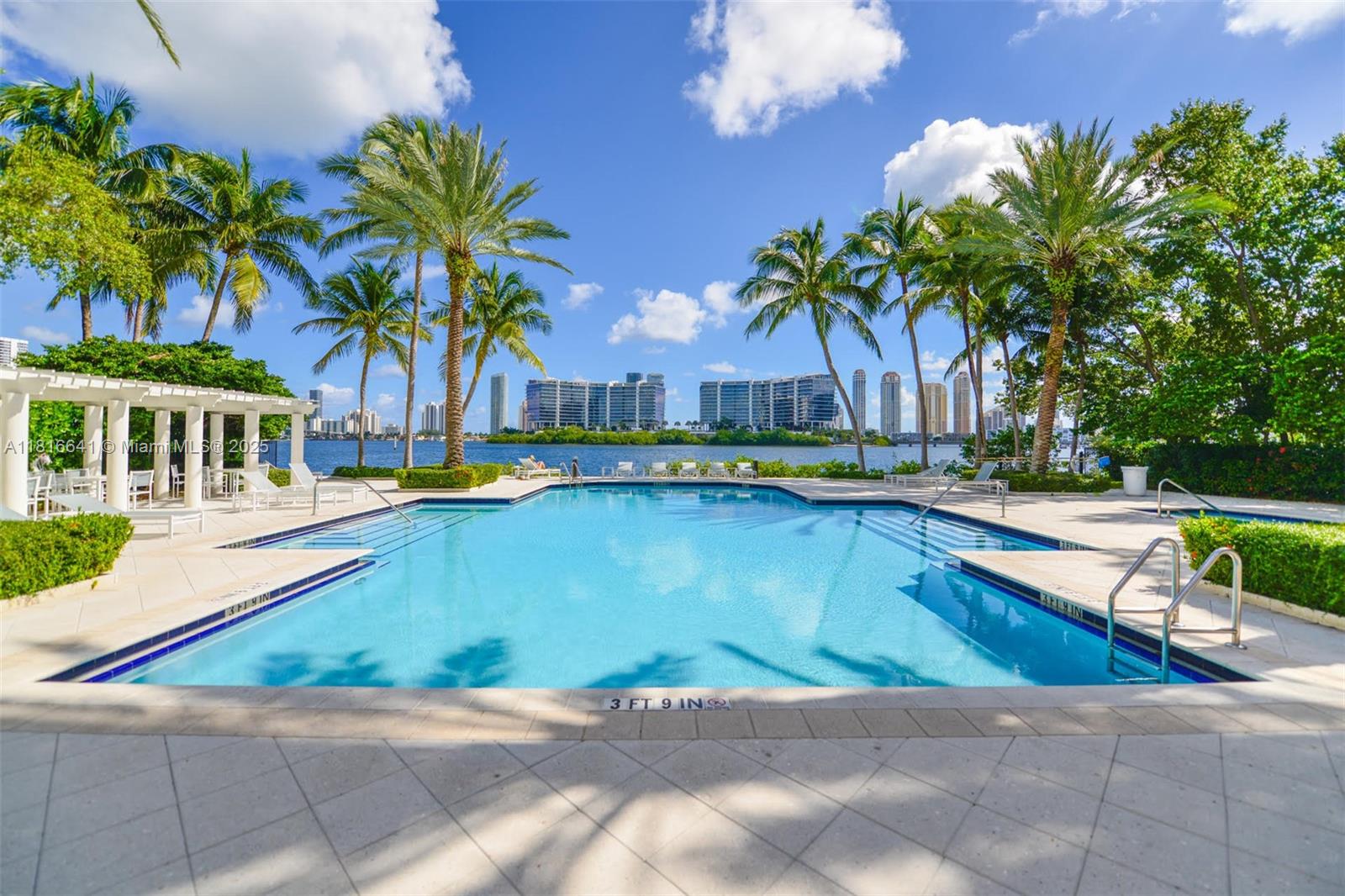 3245 Ne 184 St 13101, Aventura, Miami-Dade County, Florida - 3 Bedrooms  
2 Bathrooms - 
