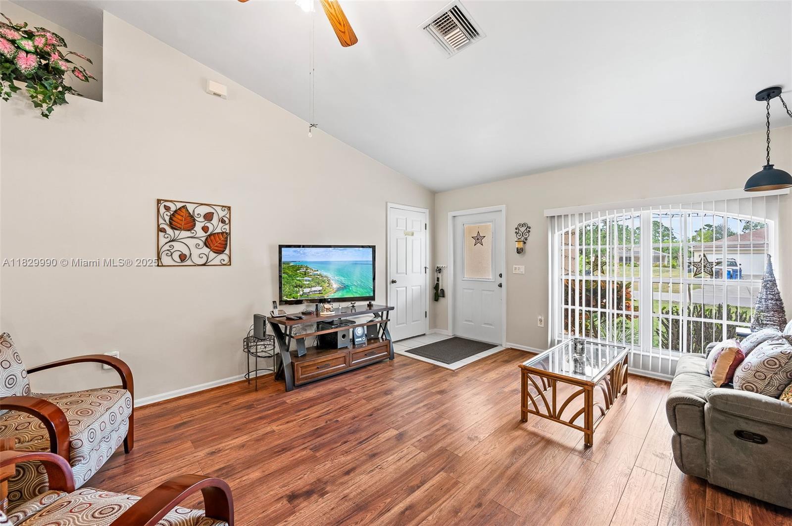 MIRROR LAKES - Residential