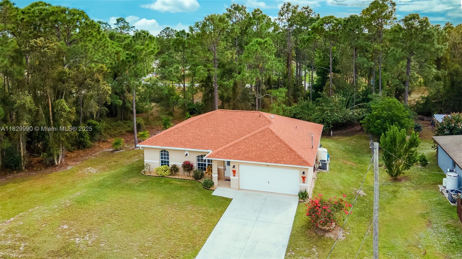 MIRROR LAKES - Residential