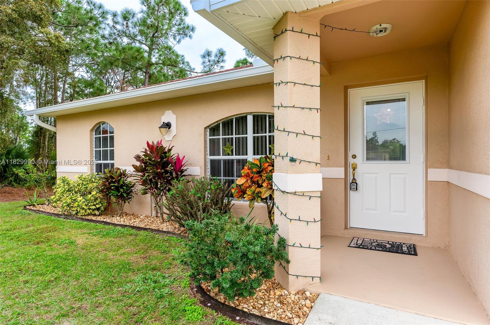 MIRROR LAKES - Residential