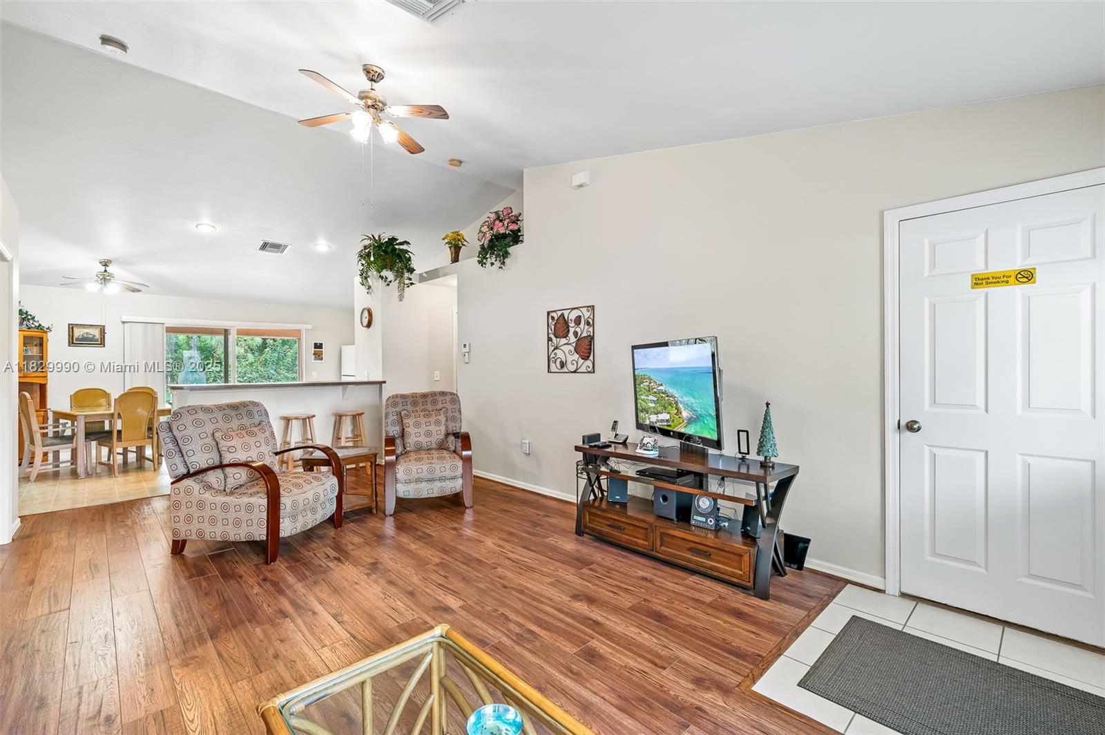 MIRROR LAKES - Residential