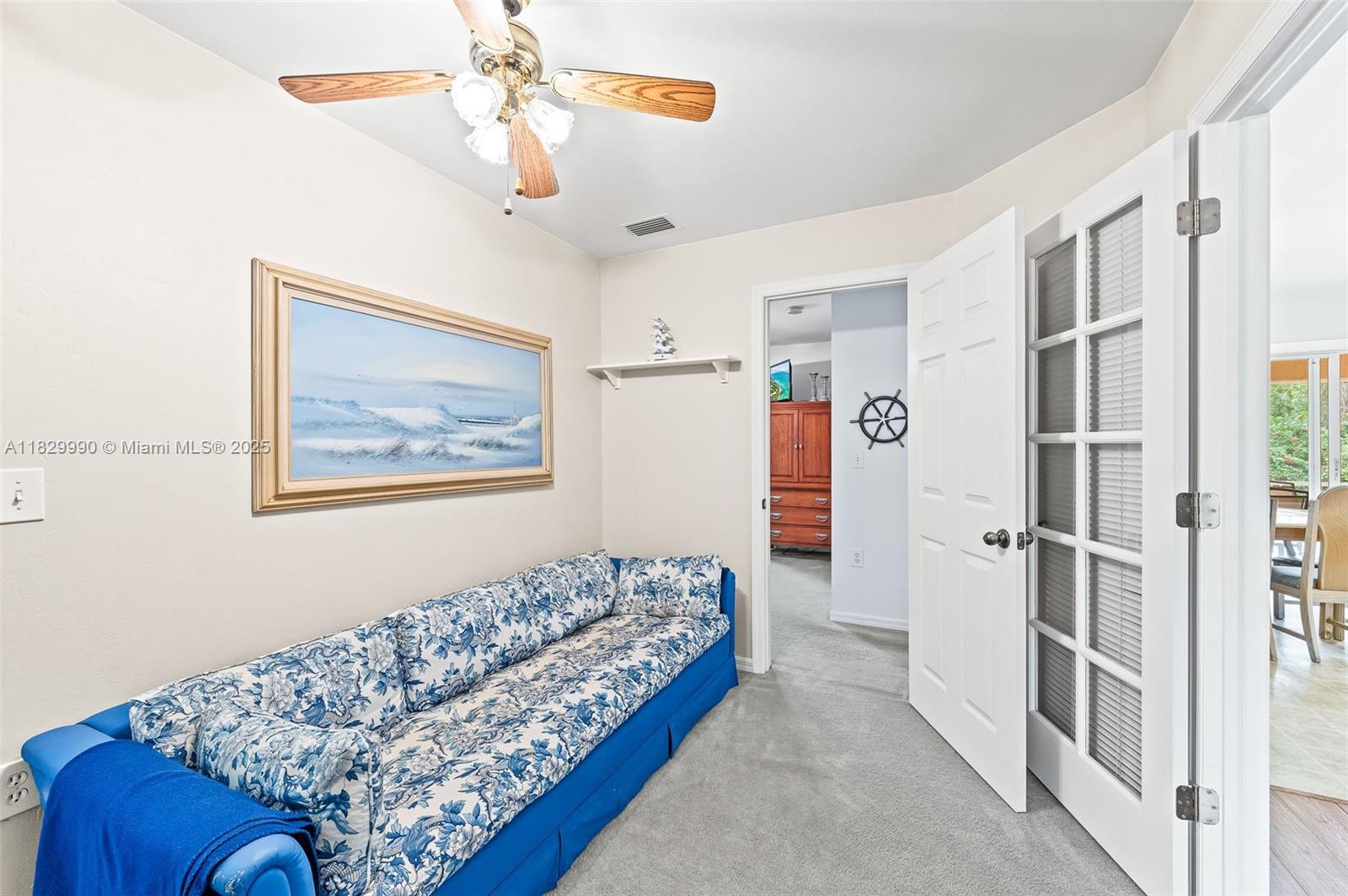 MIRROR LAKES - Residential