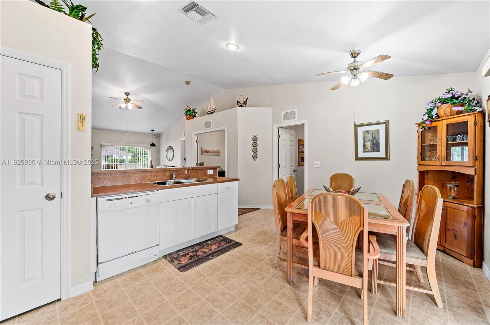 MIRROR LAKES - Residential