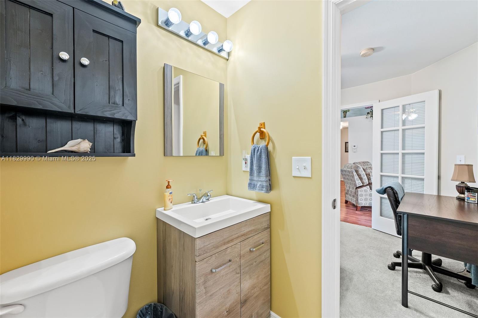 MIRROR LAKES - Residential