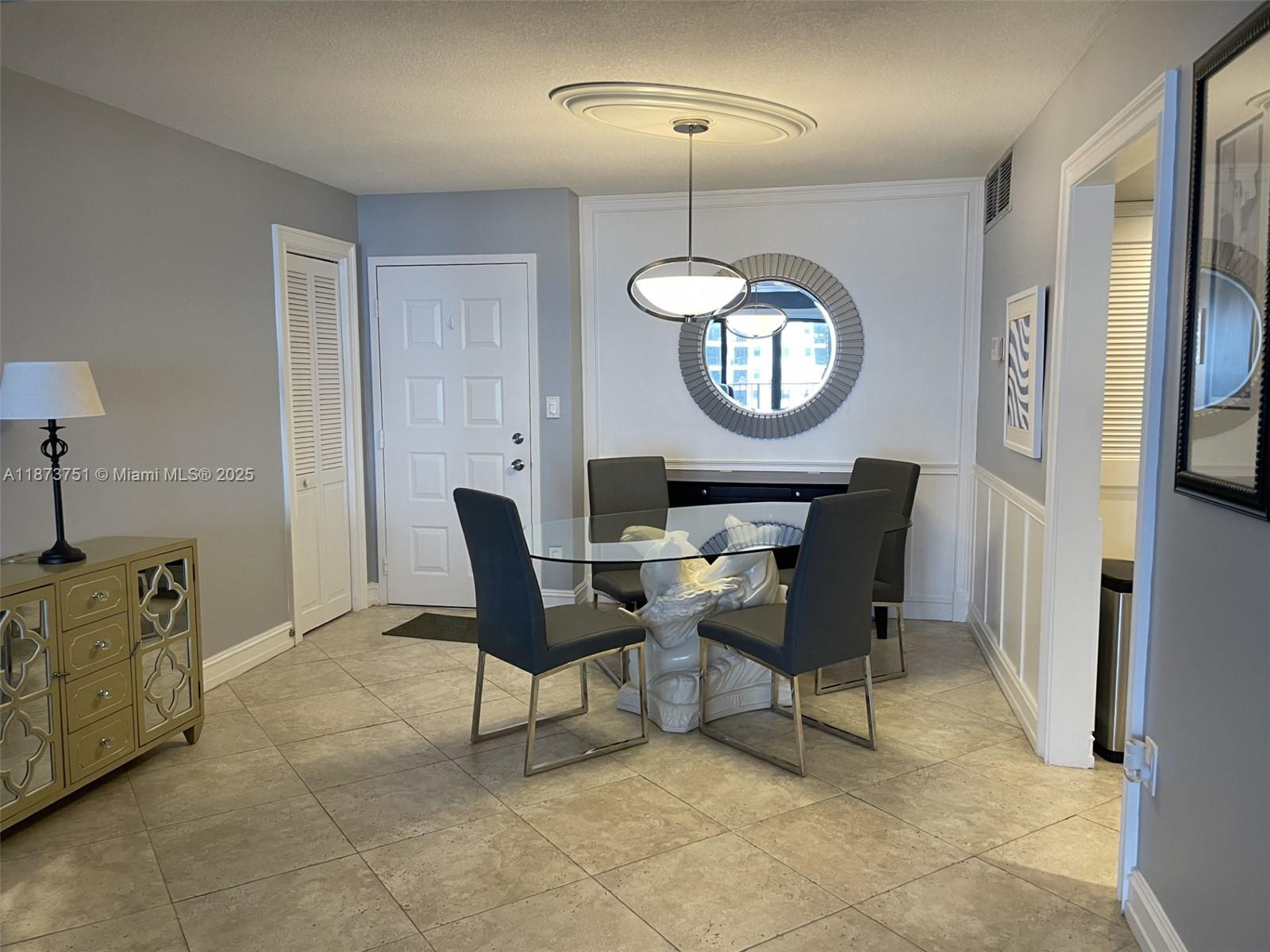 SUMMIT - Residential Lease