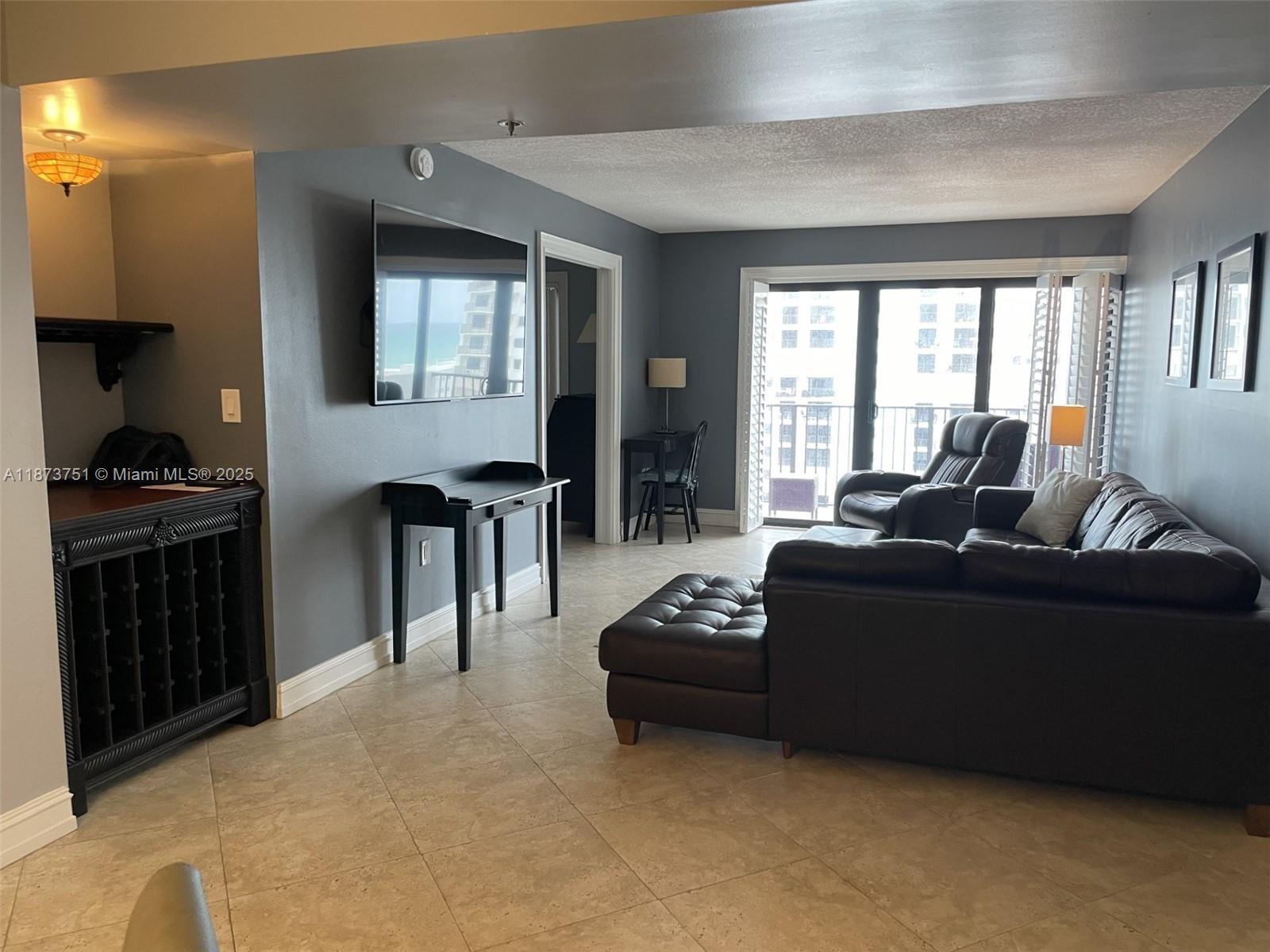 SUMMIT - Residential Lease