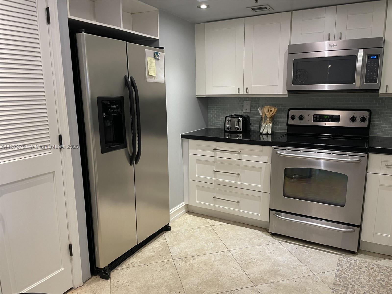 SUMMIT - Residential Lease